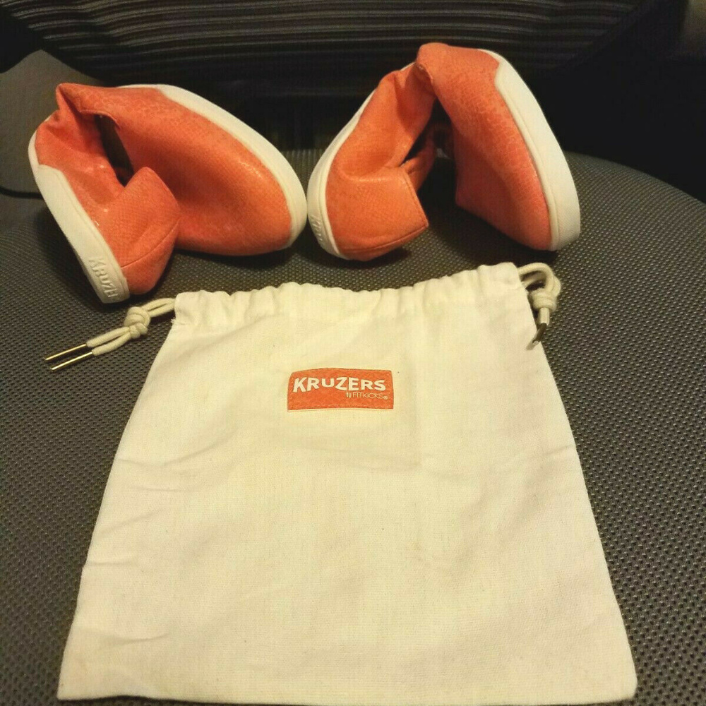 Kruzers by Fitkicks brand Foldable Ladies Sneakers. NEW